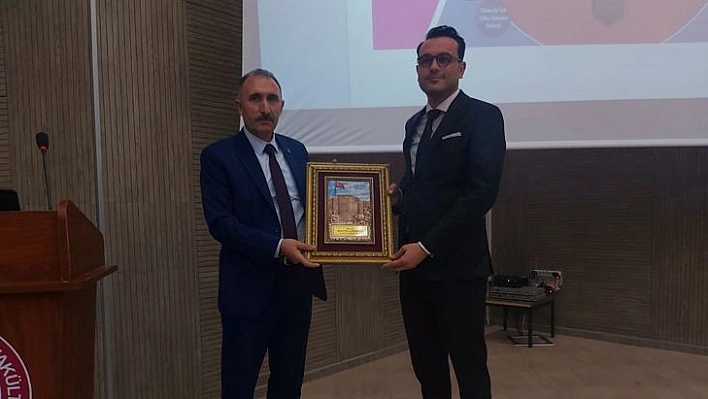 Fırat Üniversitesinde 'Yunus Emre Enstitüsü Kültürel Diplomasi Ve Türkçe' Konulu Konferans Düzenlendi