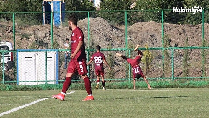 FÜ, 3-0'a abone