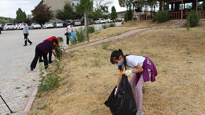 FÜ'de çevre farkındalık etkinliği