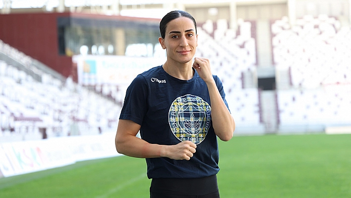 Gizem Özer'den Dünya Boks Şampiyonası mesaisi
