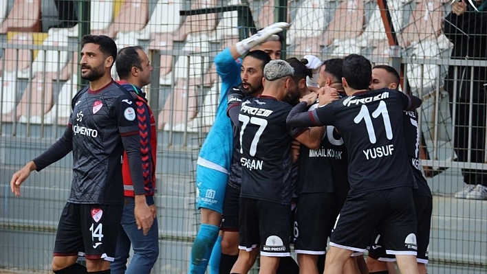 Gol düellosu Gakgoların: Somaspor 3-4 Elazığspor