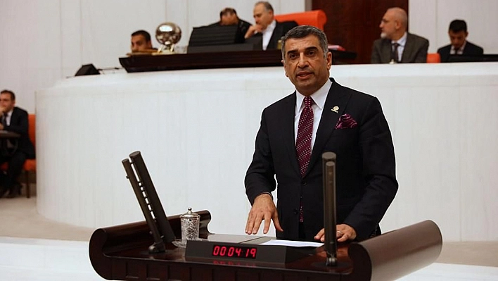 Gürsel Erol: bu ülkenin tek bir adı vardır o da Mustafa Kemal Atatürk'ün kurduğu Türkiye Cumhuriyeti'dir