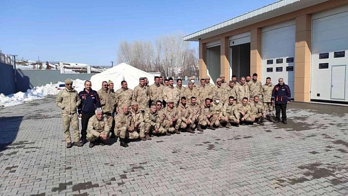 Güvenlik korucularına afet ve yangın eğitimi verildi