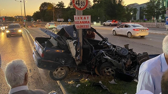 Hurdaya dönen araçtan sağ çıktı