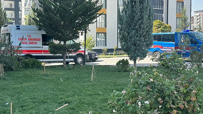 İki grup arasında çıkan kavga kanlı bitti!