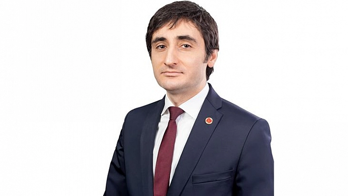 İl Başkanı Akın: 'Milletvekilleri Sıcak Mekanlardan Mesajlar Yayınlayadursun!'