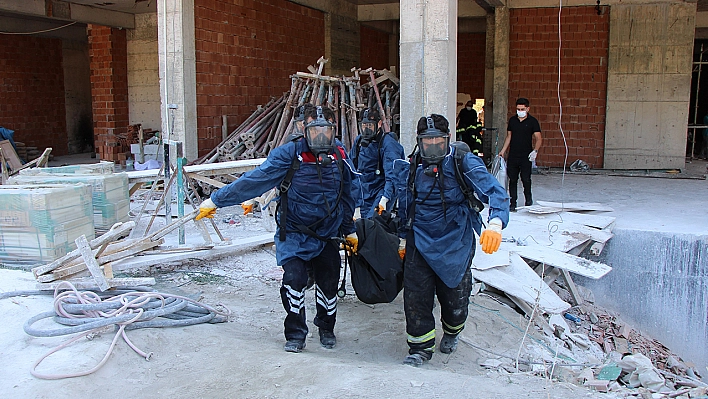 İnşaatta Ceset Bulundu: Ekipler Cesedi Oksijen Maskesi Takarak Çıkardı