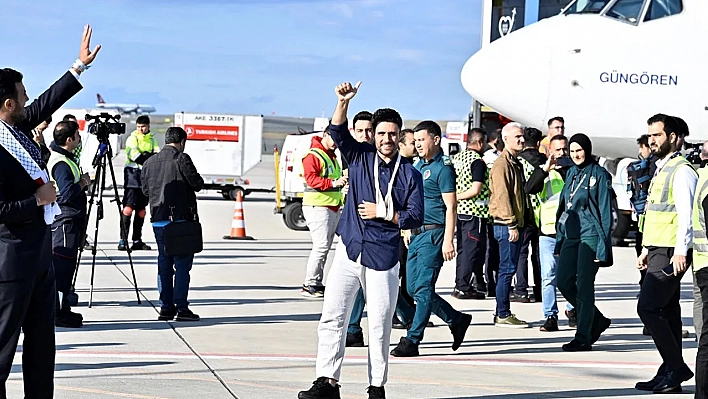 İsrail'in alıkoyduğu aktivistler İstanbul'a vardı