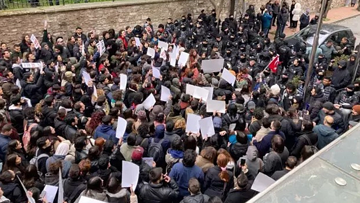 İstanbul üniversitesi karıştı protestolar büyüyor