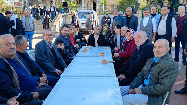 İzmir'de Elazığlı Şehidimiz ve Bütün Şehitlerimiz İçin Lokma Döktürüldü