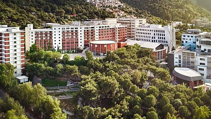 İzmir Ekonomi Üniversitesi 3 Araştırma Görevlisi alıyor