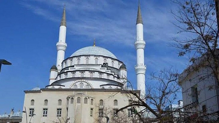 İzzetpaşa Camii Sağlam