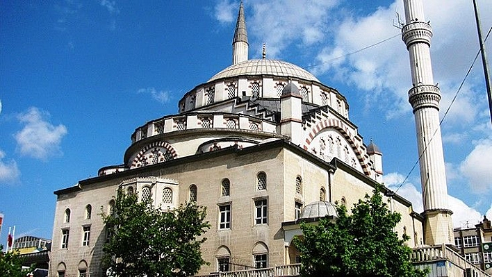 İzzetpaşa Vakfı :'Her Türlü Hizmet Vakfımız Tarafından Yapılmaktadır'