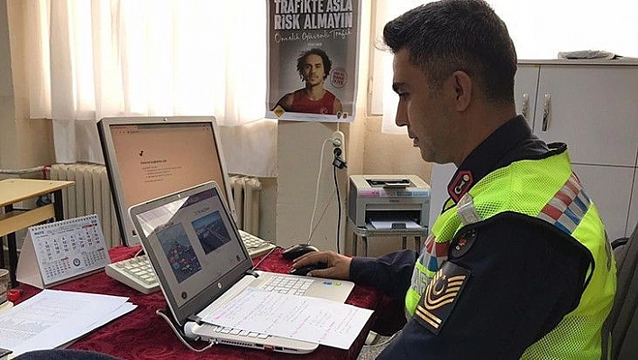 Jandarmadan, öğrencilere online trafik eğitimi