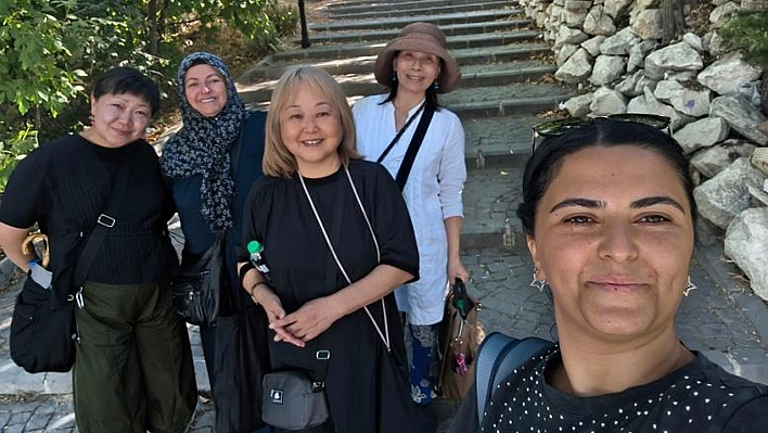 Japonya'dan Elazığ'a iğne oyası yolculuğu
