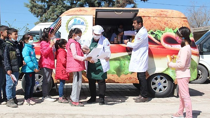 'Kantinbüs' Kantini Bulunmayan Köy Okulları İçin Yollarda