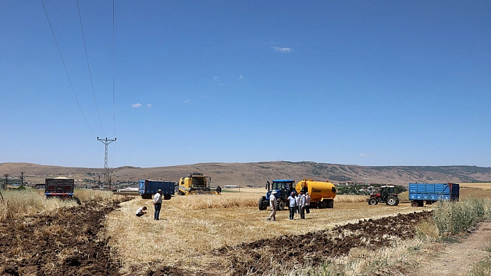 Karakoçan'da yangınlara karşı örnek hasat uygulaması
