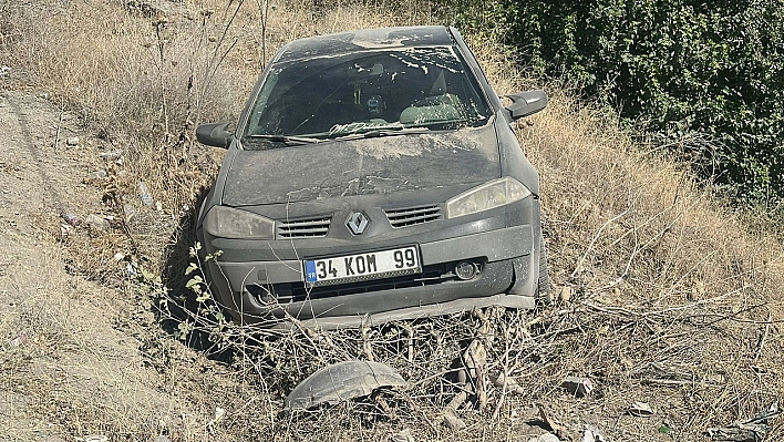 Karayoluna dökülen mıcır kazaya neden oldu