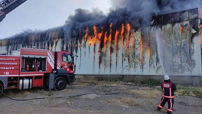 Kayısı depolama fabrikasında korkutan yangın