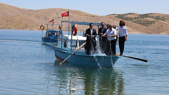 Keban Barajı'nda 2025 Yılı Su Ürünleri av sezonu açıldı