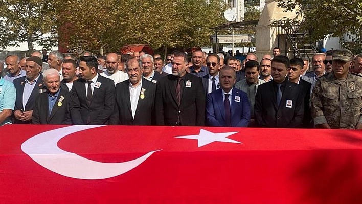 Kıbrıs Gazisi Yıldırım, Elazığ'da son yolculuğuna uğurlandı