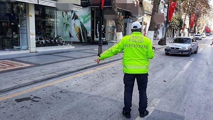 Kısıtlamada dışarı çıkanlar polisten kaçamadı