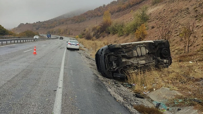 Kontrolden çıkan otomobil devrildi: 2 yaralı