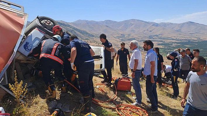 Korkunç Kaza! 2 Ölü, 2 Yaralı