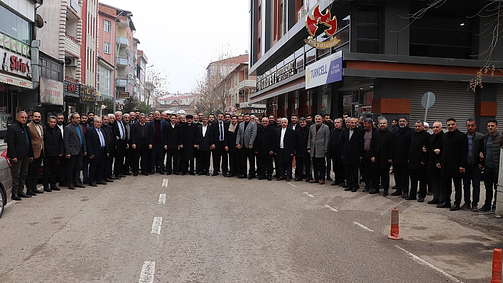 Kovancılar, İdris başkanı bağrına bastı