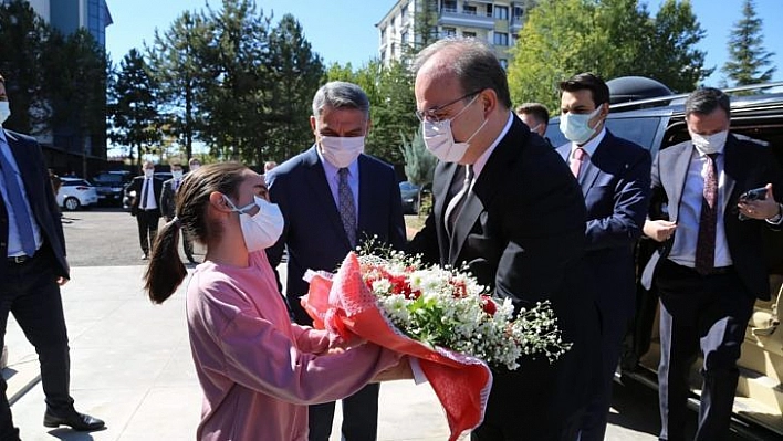 Kültür ve Turizm Bakan Yardımcısı Çam, Tunceli Valisi Özkan ile bir araya geldi