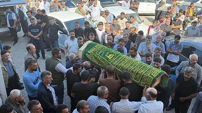 Kuyu faciasında hayatını kaybeden 4 kişi defnedildi