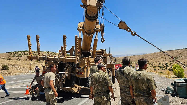 Malatya'da askeri araç devrildi: 2 askerimiz yaralandı