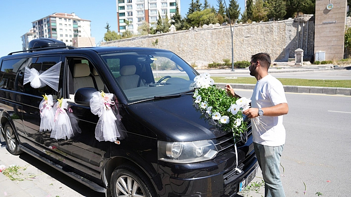 Malatya'da Belediye Başkanı'ndan depremzede çifte anlamlı jest
