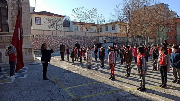 Malatya'da da öğrenciler ders başı yaptı