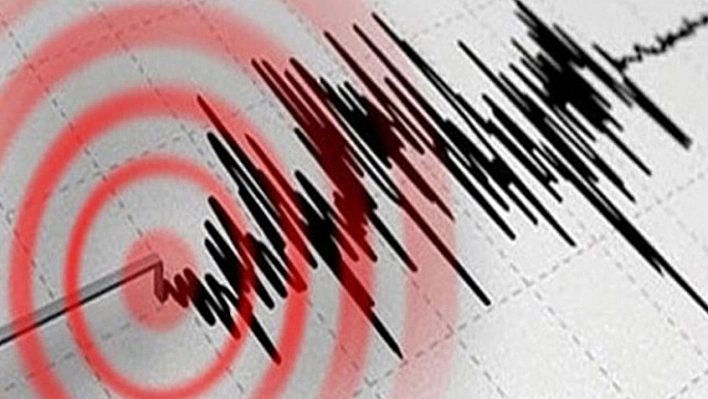 Malatya'da Deprem! Elazığ'da Da Hissedildi