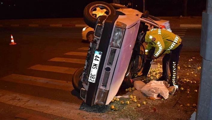 Malatya'da iki otomobil çarpıştı: 3 yaralı