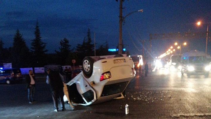 Malatya'da iki otomobil çarpıştı: 1 yaralı