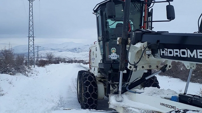 Malatya'da kar geçit vermiyor