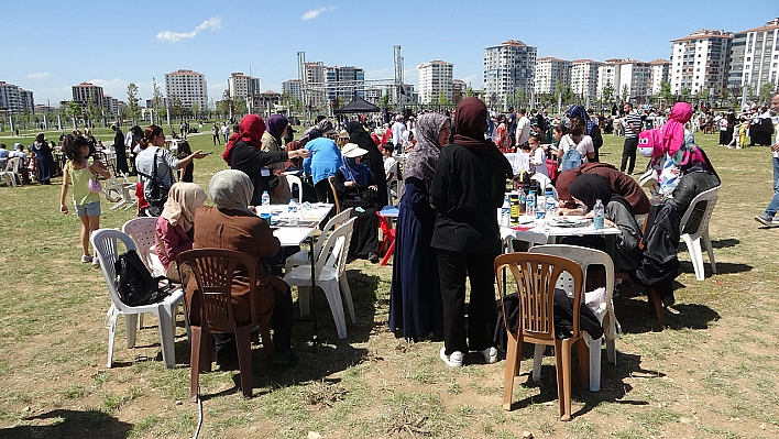Malatya'da Kur'an Kursları Tanıtım Günleri'ne yoğun ilgi