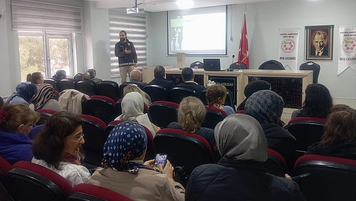 Malatya'da narkotik polisinden vatandaşlara uyuşturucu bilgilendirmesi