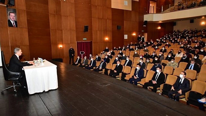 Malatya'da okullarda alınacak önlemlerle ilgili toplantı yapıldı