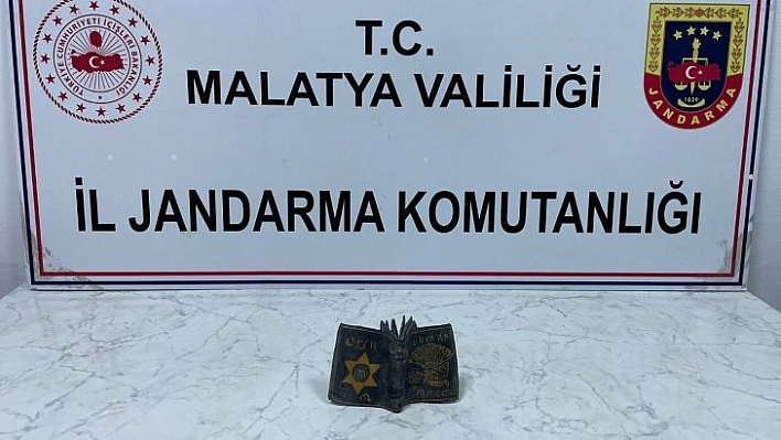 Malatya'da Roma sütunu ve Roma Dönemi'ne ait deri kaplama altın yaldızlı kitap ele geçirildi