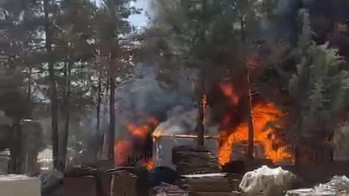 Malatya'da şantiyede korkutan yangın