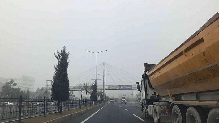 Malatya'da sis ulaşımı olumsuz etkiliyor