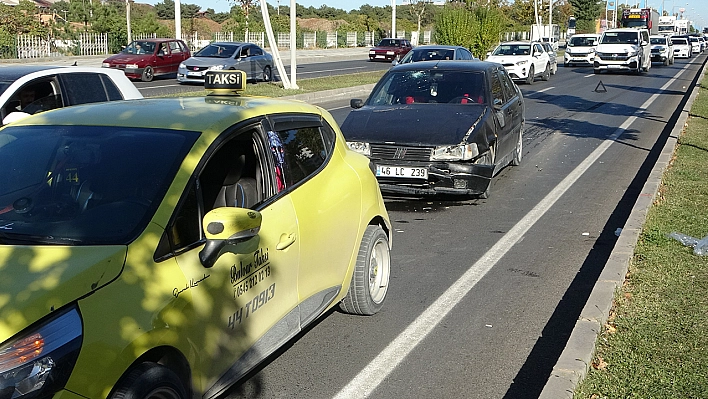 Malatya'da ticari taksi ile otomobil çarpıştı: 1 yaralı