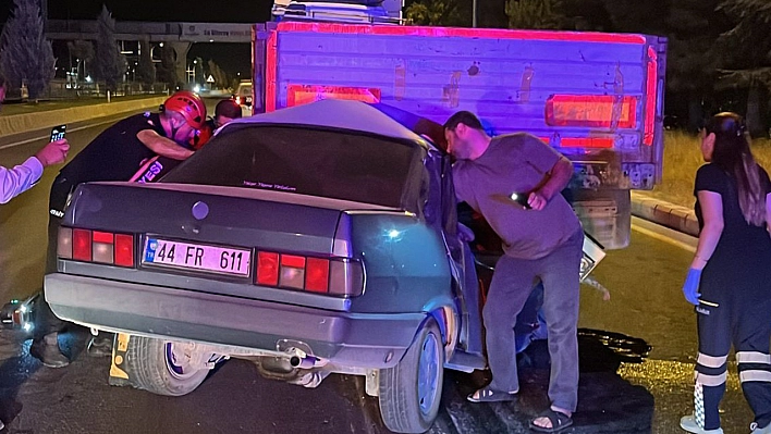 Malatya'da tır ile otomobil çarpıştı: 1 yaralı