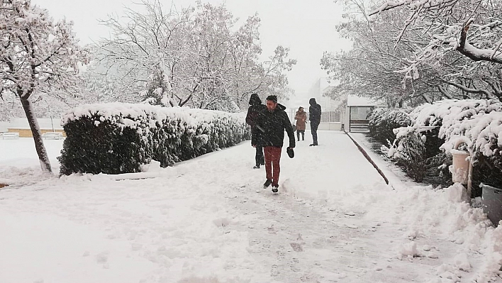 Malatya'nın yüksek bölgelerinde kar kalınlığı yarım metreye ulaştı