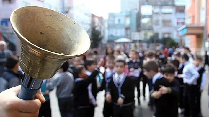 MEB'ten kritik karar: Sınıflarda yaş farkı tarihe karışıyor