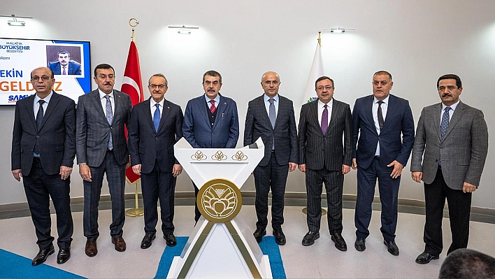 Millî Eğitim Bakanı Tekin, Malatya Büyükşehir Belediye Başkanı Er'i ziyaret etti