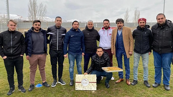 Milliyetçi Elazığsporlular'dan tatlı ziyaret